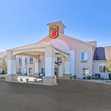 Super 8 by Wyndham Cloverdale Eksteriør bilde