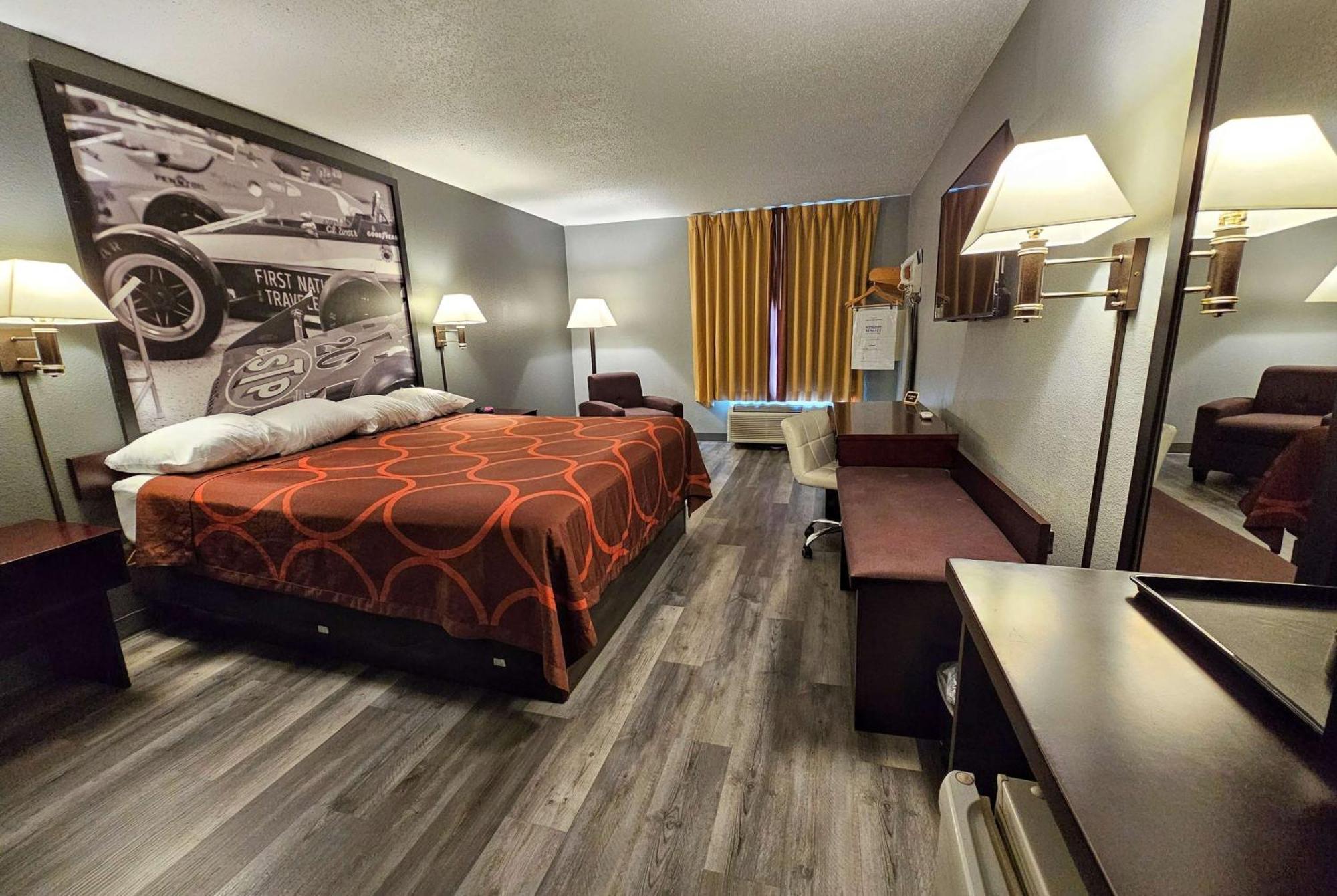 Super 8 by Wyndham Cloverdale Eksteriør bilde